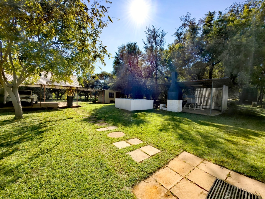 Commercial Property for Sale in Lindleyspoort North West